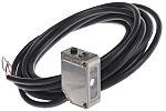 Fotocélula rectangular Omron, Sistema Difuso, alcance 12 mm, salida NPN, Precableado, IP69K