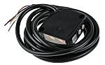 Fotocélula rectangular Omron, Sistema Difuso, alcance 2,5 m, salida relé, Cable de 5 hilos de 2 m., IP64