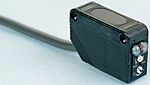 Fotocélula rectangular Omron, Sistema Difuso, alcance 60 mm → 120 mm, salida PNP, Cable libre, IP67