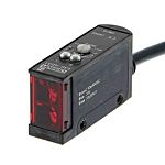 Fotocélula rectangular Omron, Sistema Difuso, alcance 100 mm, salida PNP, Precableado