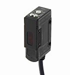 Fotocélula rectangular Omron, Sistema Reflex, alcance 2 m, salida PNP, Precableado