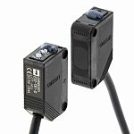 Fotocélula rectangular Omron, Sistema Barrera de Luz, alcance 15 m, salida PNP, Cable de 3 hilos de 5 m.