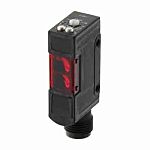 Fotocélula rectangular Omron, Sistema Reflex, alcance 300 mm, salida PNP, Conector Cableado M12