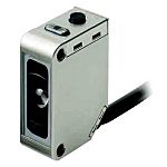 Fotocélula rectangular Omron, Sistema Difuso, alcance 12 m, salida PNP, Cable de 5 m